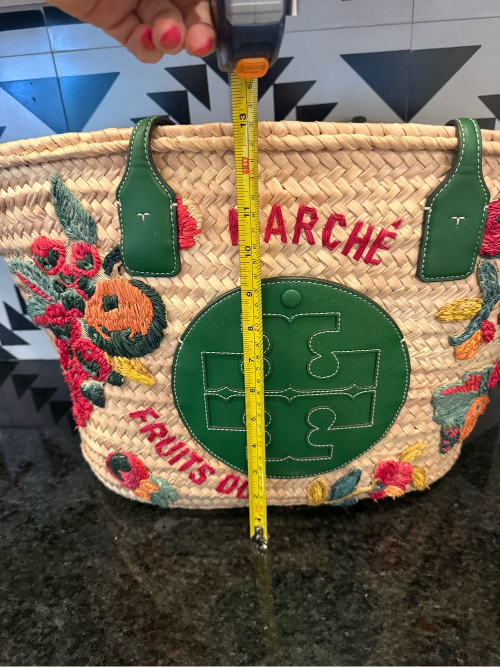 Tory Burch x Doum Straw Tote with Green Logo and Multicolor Floral Embroidery - Picture 7 of 9